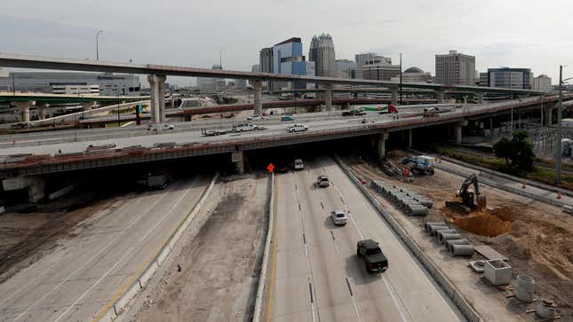 Imagen del artículo titulado Legisladores de Florida quieren pavimentar carreteras con material radiactivo